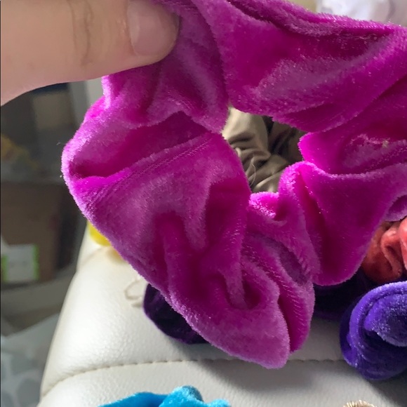SET OF 5 SCRUNCHIES- choose your colors - Picture 3 of 6